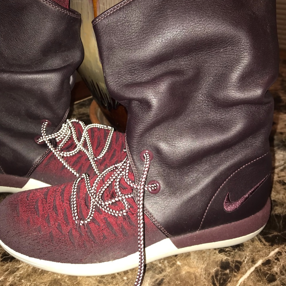 Nike Roshe Two fly knit sneaker boots